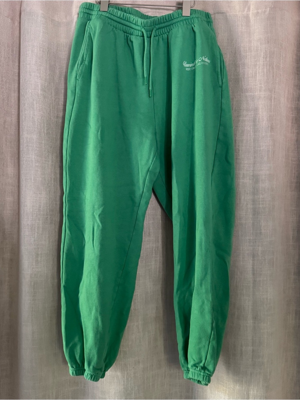 Kelly green old navy jogger sweatpants west coast California size large